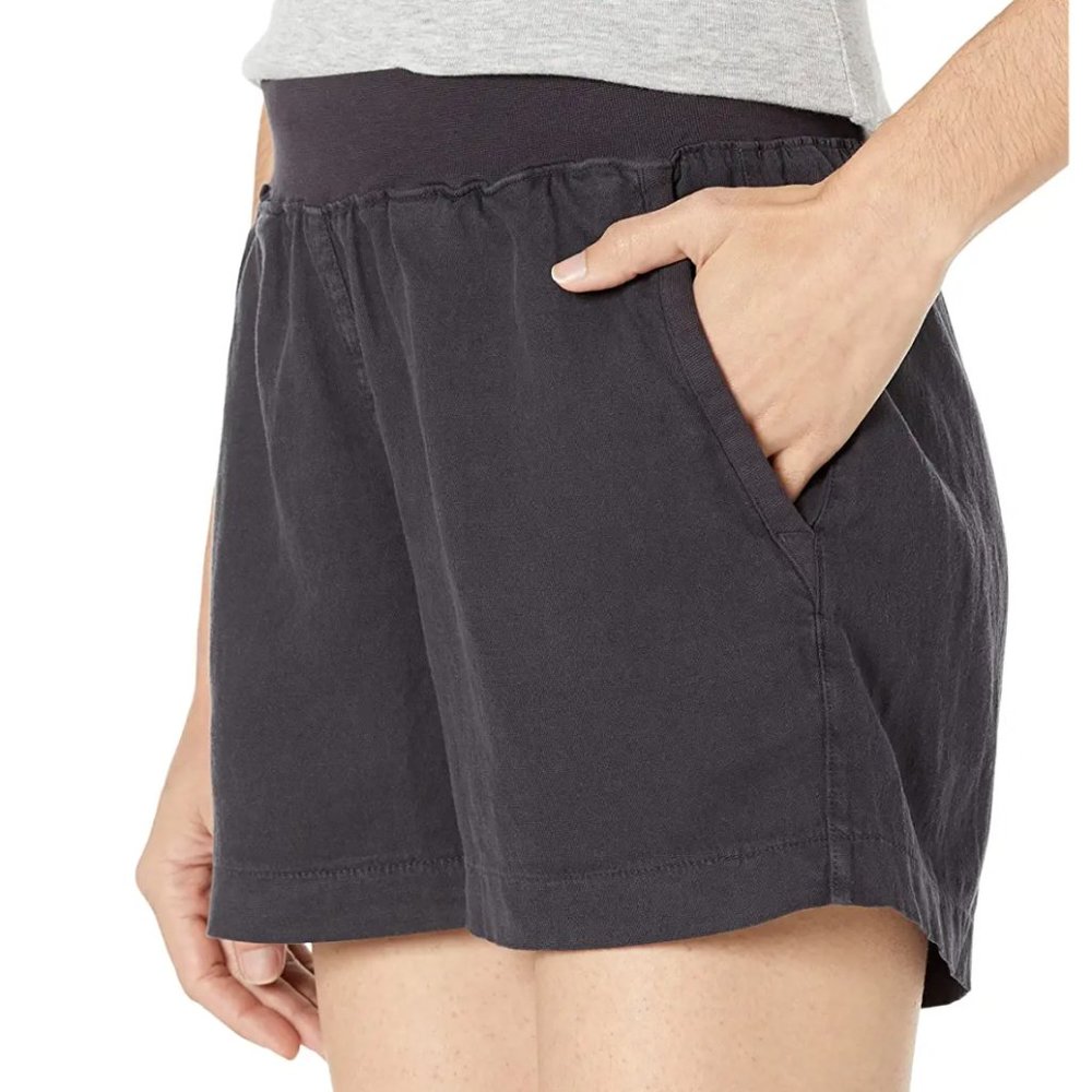 FAHERTY arlie day short in washed black - Picture 4 of 9